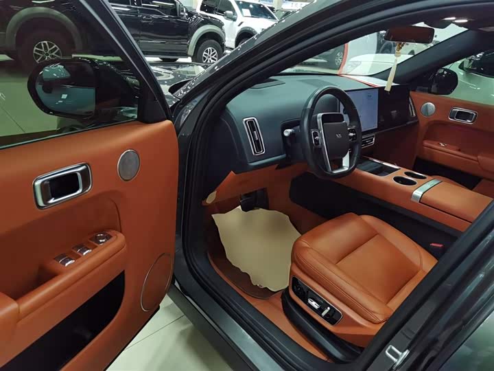 Фото 16 - LiXiang L7