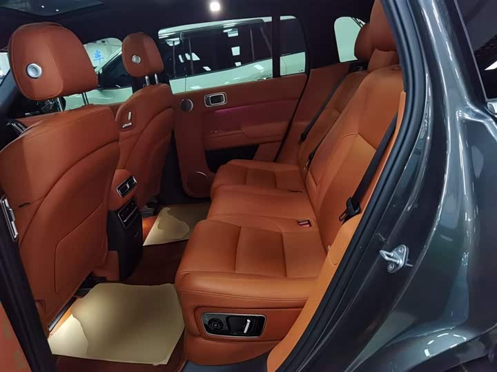 Фото 17 - LiXiang L7