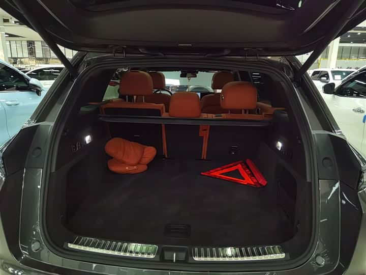 Фото 19 - LiXiang L7