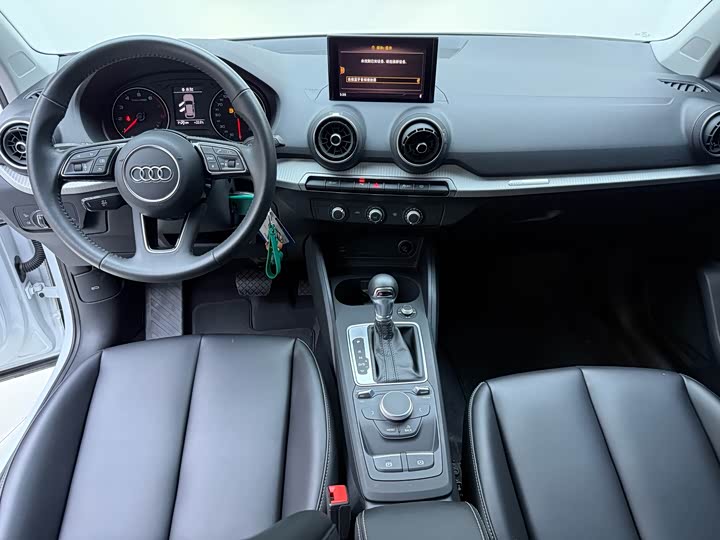 Фото 10 - Audi Q2L