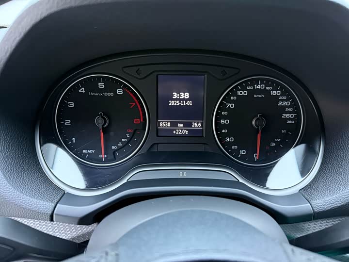 Фото 13 - Audi Q2L