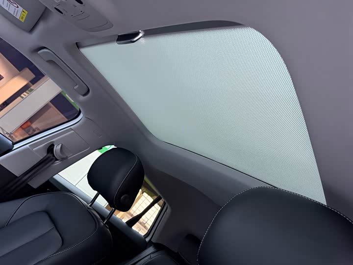 Фото 15 - Audi Q2L