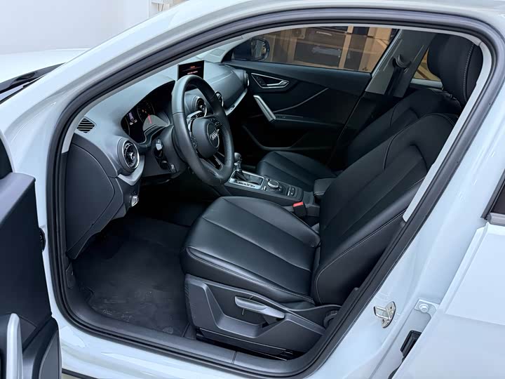 Фото 8 - Audi Q2L