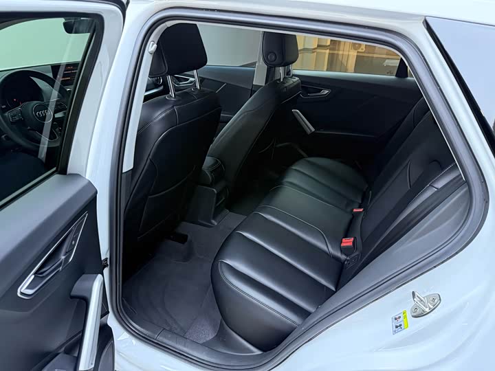 Фото 9 - Audi Q2L