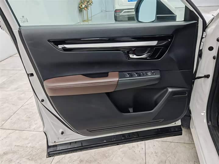 Фото 4 - Honda CR-V