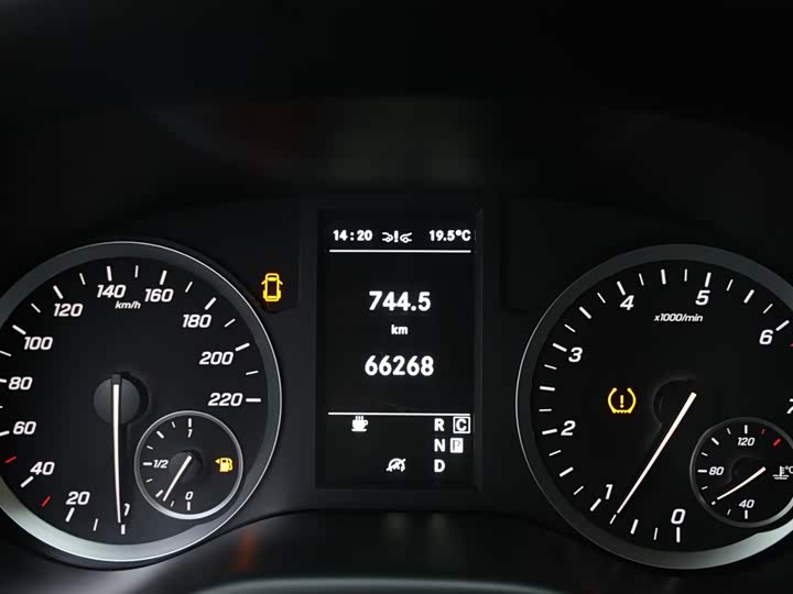 Фото 9 - Mercedes-Benz Vito