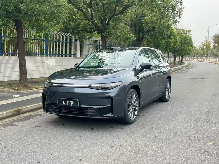 Фото 1 - Leapmotor C10