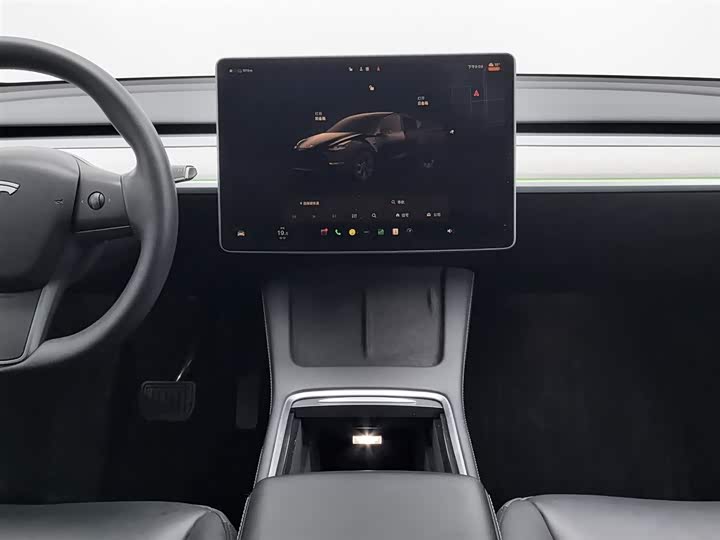 Фото 12 - Tesla Model Y