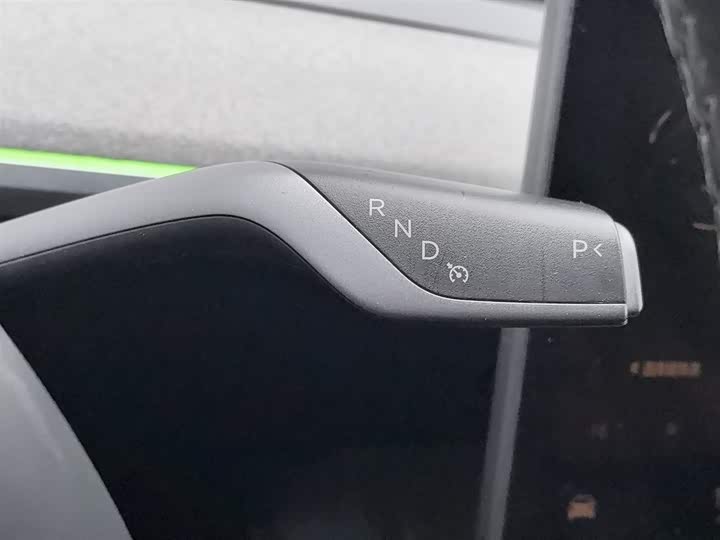 Фото 13 - Tesla Model Y