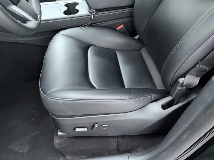 Фото 20 - Tesla Model Y