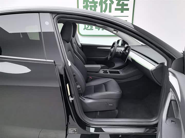 Фото 23 - Tesla Model Y