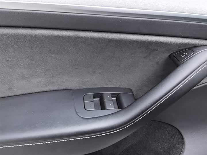 Фото 9 - Tesla Model Y