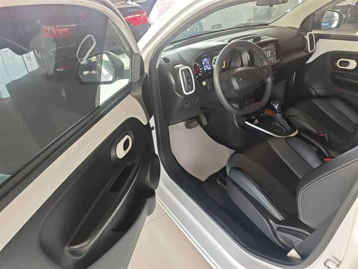 Фото 16 - Roewe Clever