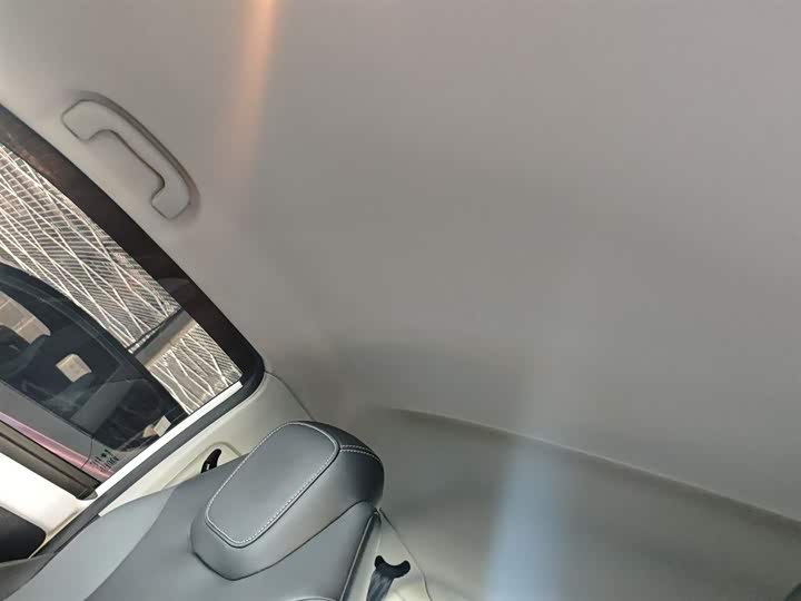 Фото 18 - Roewe Clever