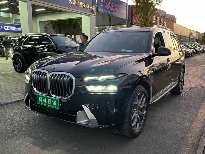Фото 1 - BMW X7
