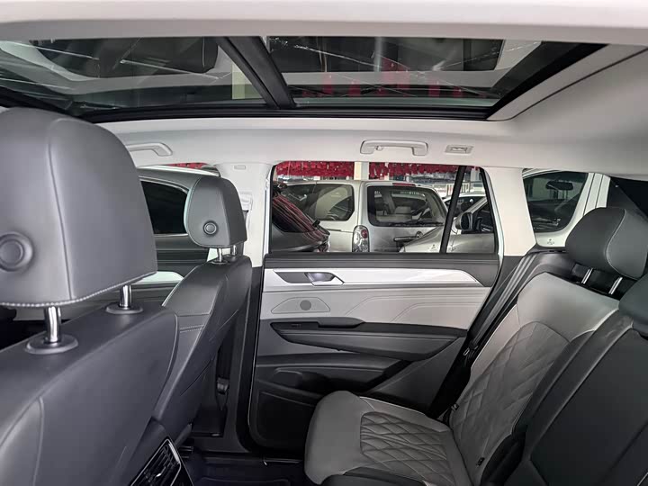 Фото 11 - Volkswagen Tavendor