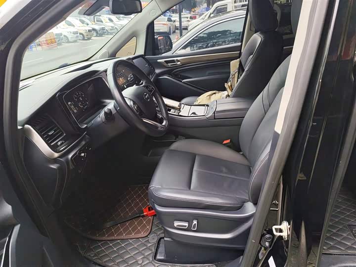 Фото 15 - GAC Trumpchi M8