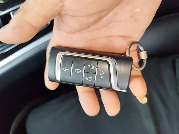 Фото 9 - GAC Trumpchi M8