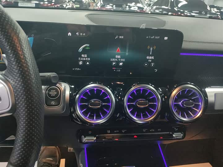 Фото 13 - Mercedes-Benz GLB-Class AMG