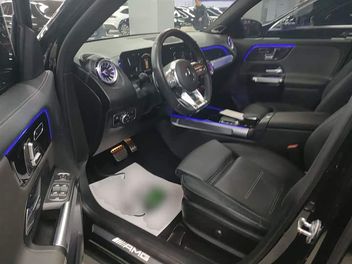 Фото 16 - Mercedes-Benz GLB-Class AMG