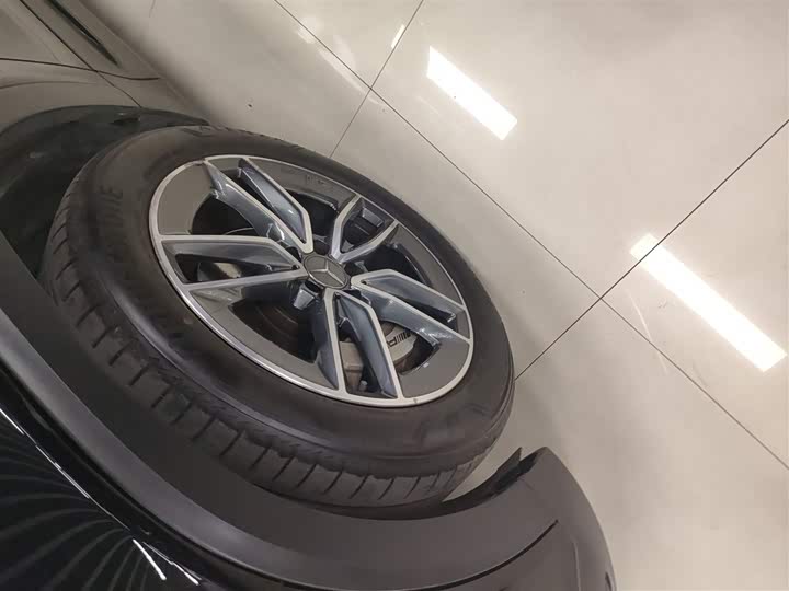 Фото 23 - Mercedes-Benz GLB-Class AMG