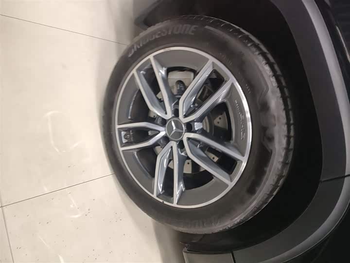 Фото 26 - Mercedes-Benz GLB-Class AMG