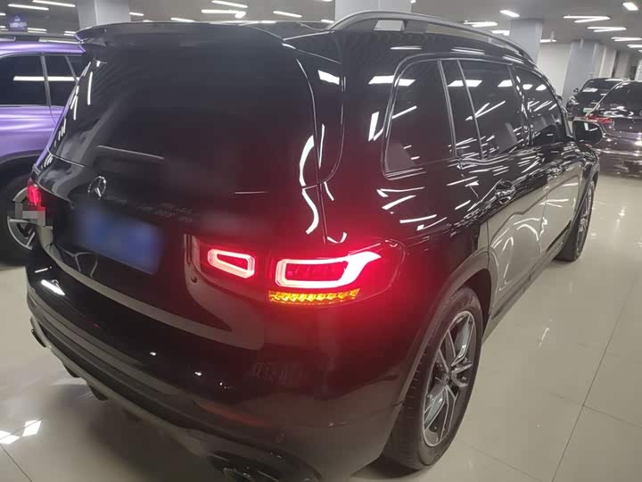 Фото 7 - Mercedes-Benz GLB-Class AMG