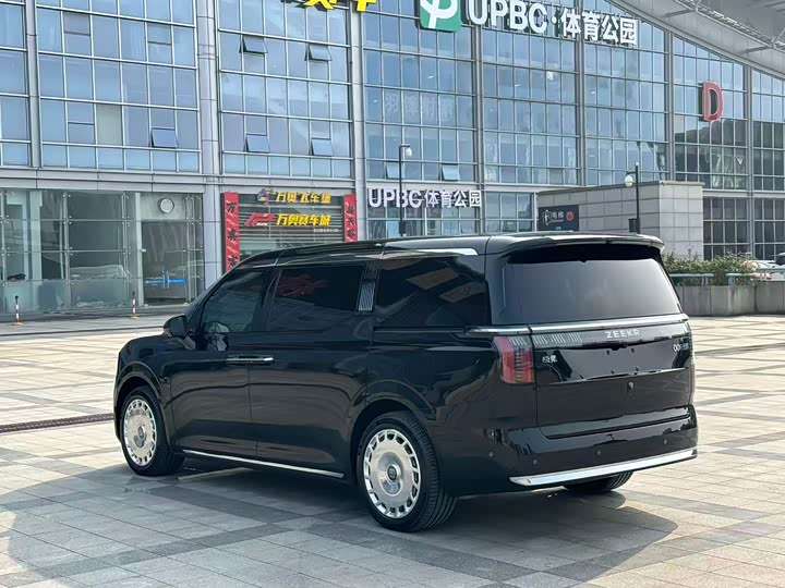 Фото 4 - Zeekr 009