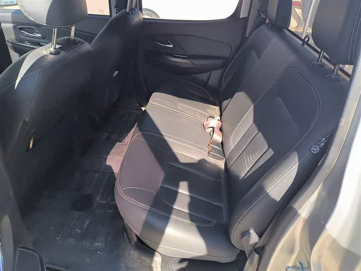 Фото 17 - Dongfeng Rich