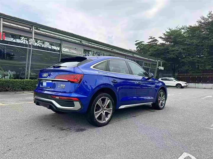 Фото 4 - Audi Q5L Sportback