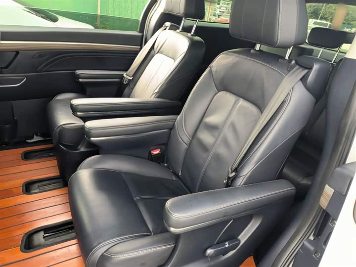 Фото 17 - GAC Trumpchi M8