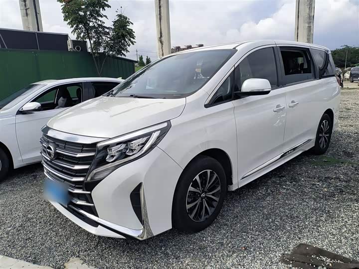 Фото 2 - GAC Trumpchi M8