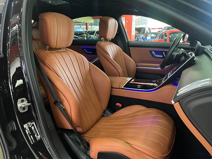 Фото 15 - Mercedes-Benz S-Class