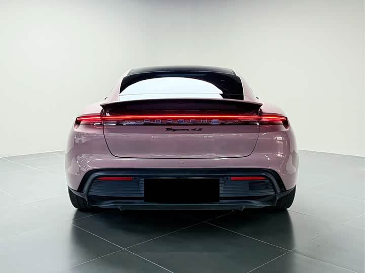 Фото 5 - Porsche Taycan