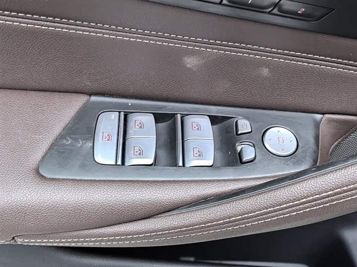 Фото 9 - BMW 5 Series