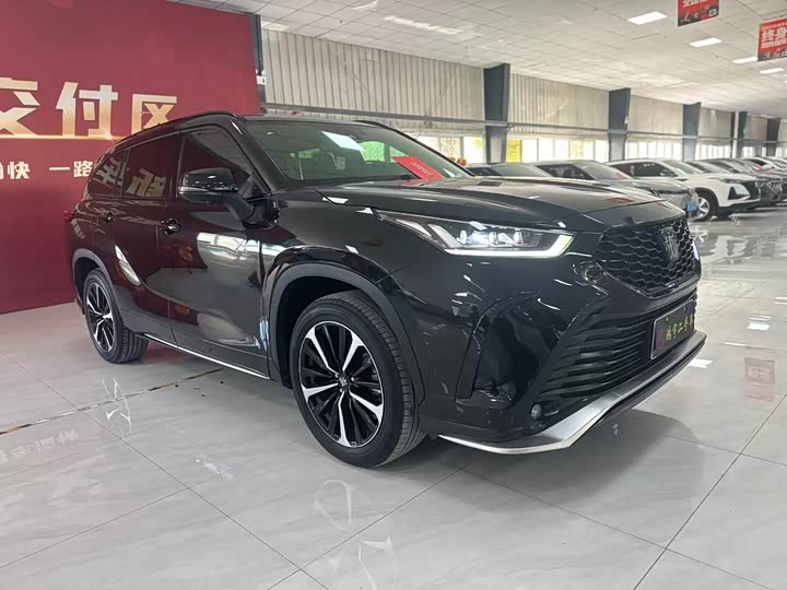 Фото 3 - Toyota Crown Kluger