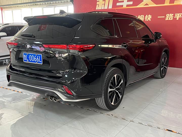 Фото 5 - Toyota Crown Kluger