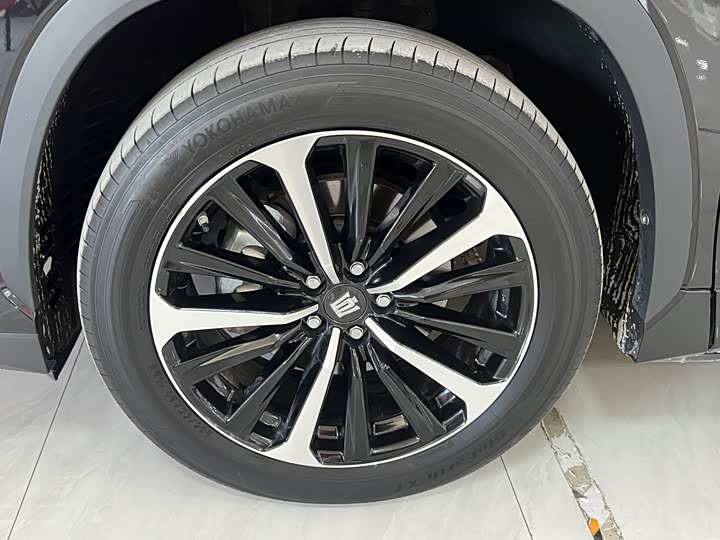 Фото 7 - Toyota Crown Kluger