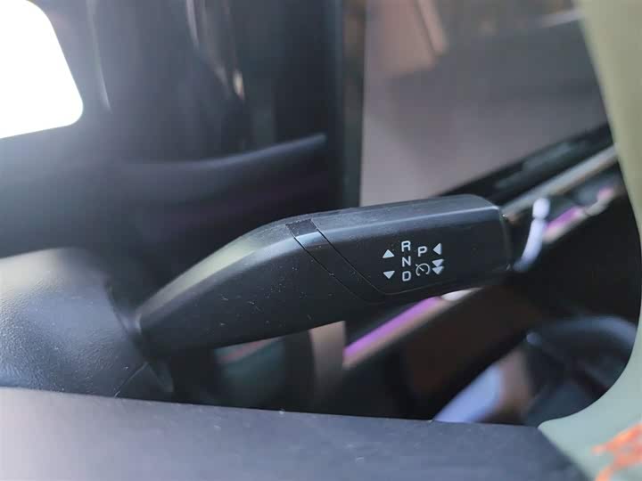 Фото 14 - Chery iCar 03