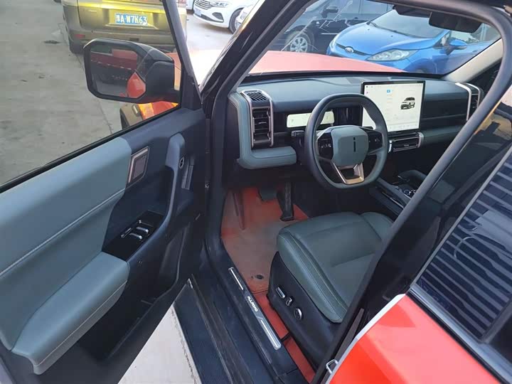 Фото 16 - Chery iCar 03