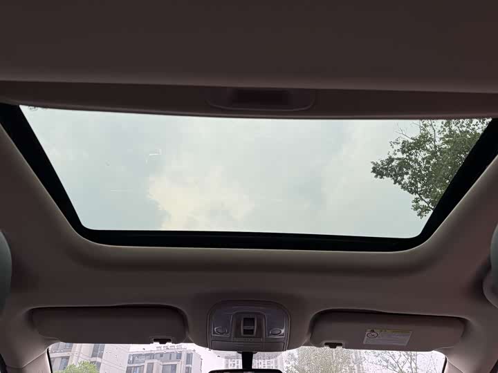 Фото 14 - BYD Song Max