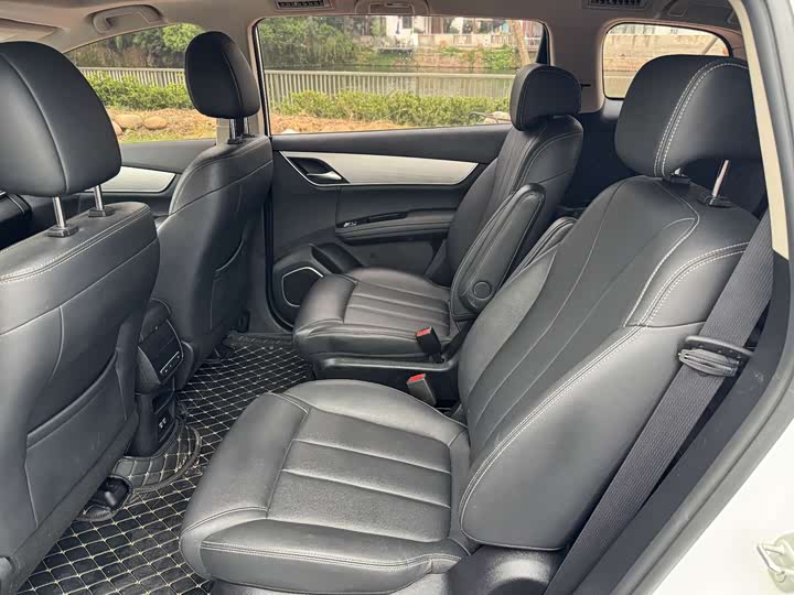 Фото 8 - BYD Song Max