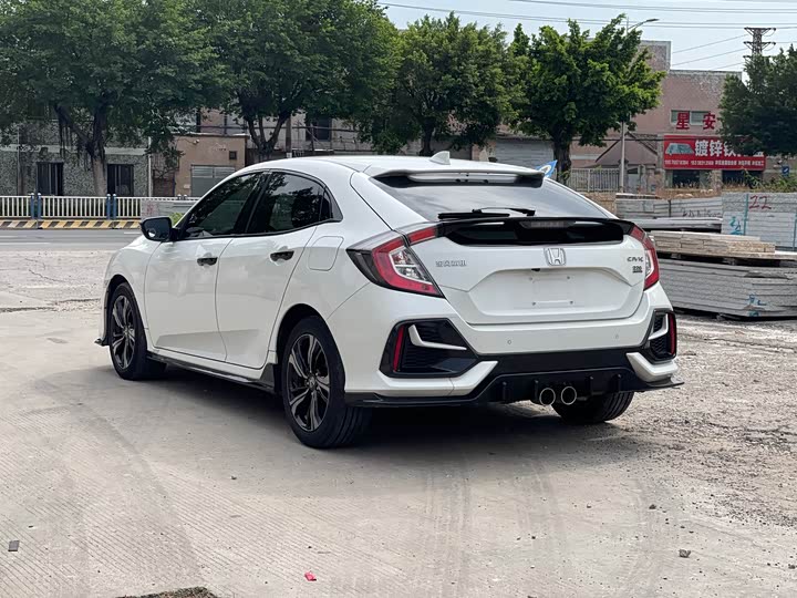 Фото 12 - Honda Civic