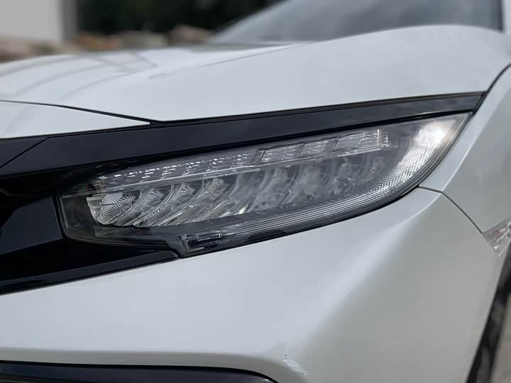 Фото 16 - Honda Civic