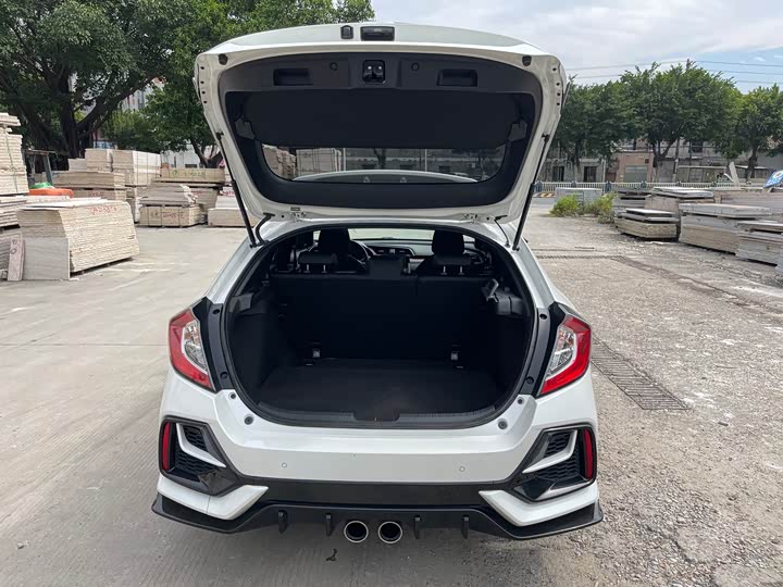 Фото 18 - Honda Civic