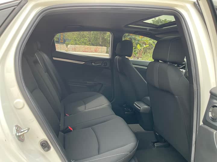 Фото 9 - Honda Civic