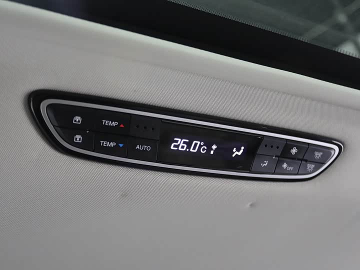 Фото 14 - GAC Trumpchi M8