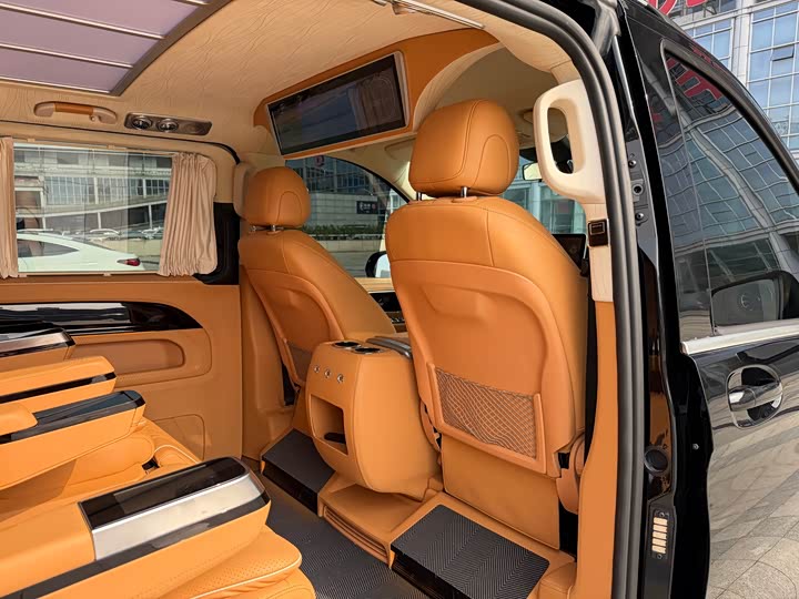 Фото 16 - Mercedes-Benz Vito