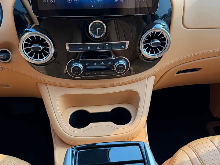 Фото 28 - Mercedes-Benz Vito