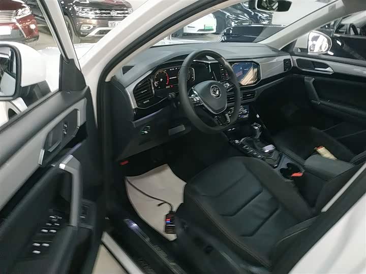 Фото 16 - Volkswagen Tayron